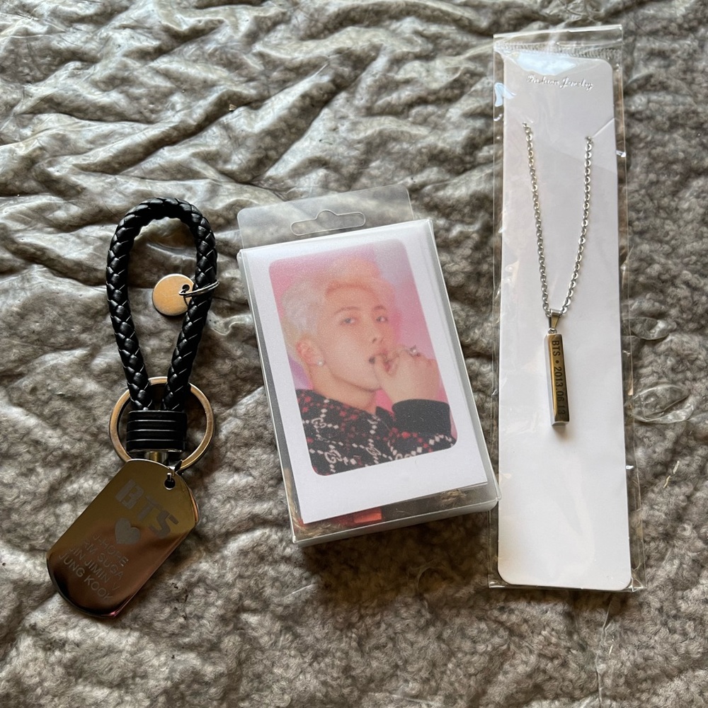 BTS Keychain/Necklace/Photocards
